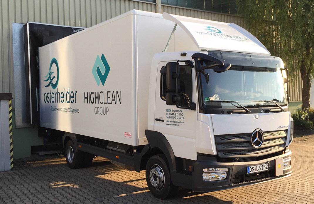 osterheider-lkw-beim-beladen.jpg osterheider-lkw-beim-beladen.jpg